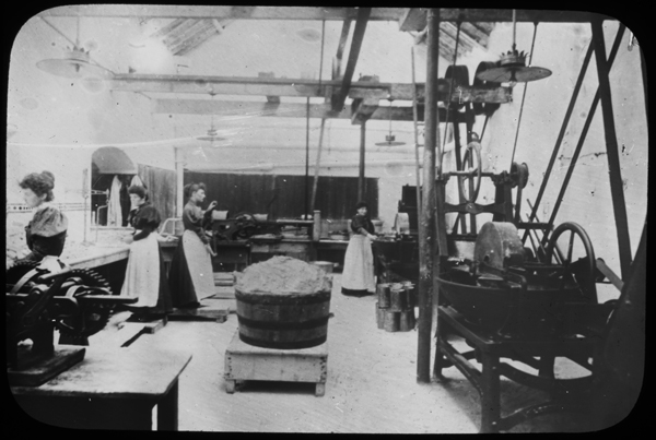 M12_S13 Women at work in a sausage factory, Ca 1900