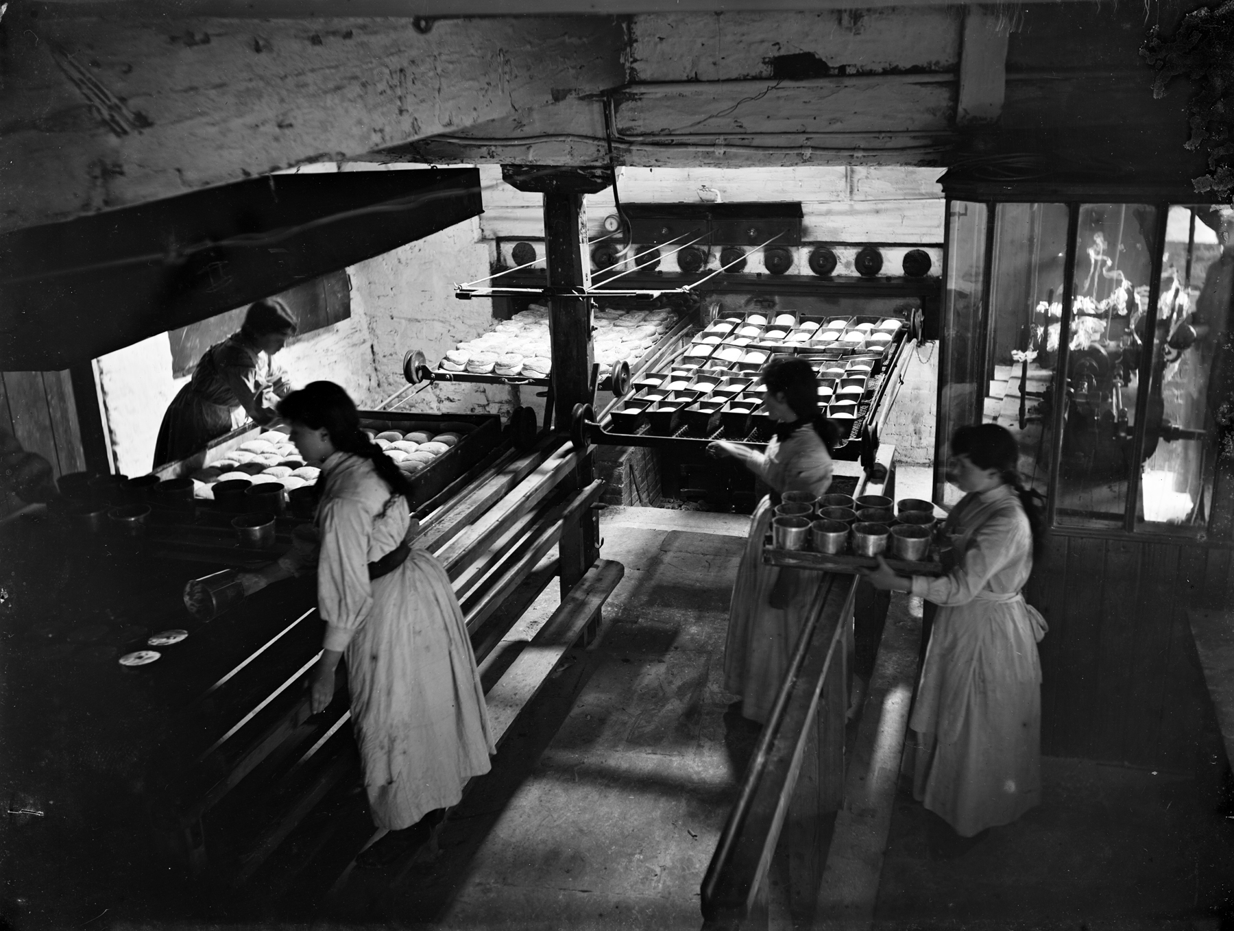 P_WP_0111 Women Bakers, Ca 1900